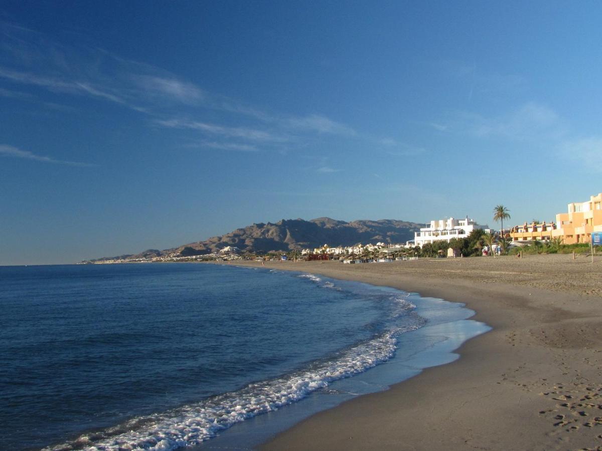 Casa Baja Naturista Con Patio En Primera Linea De Playa Con Piscina Comunitaria! 베라 외부 사진